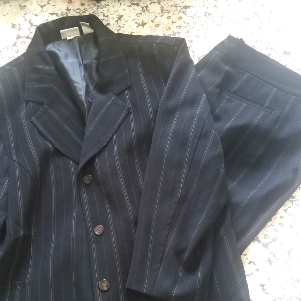 Ladies Dress Pant Suit